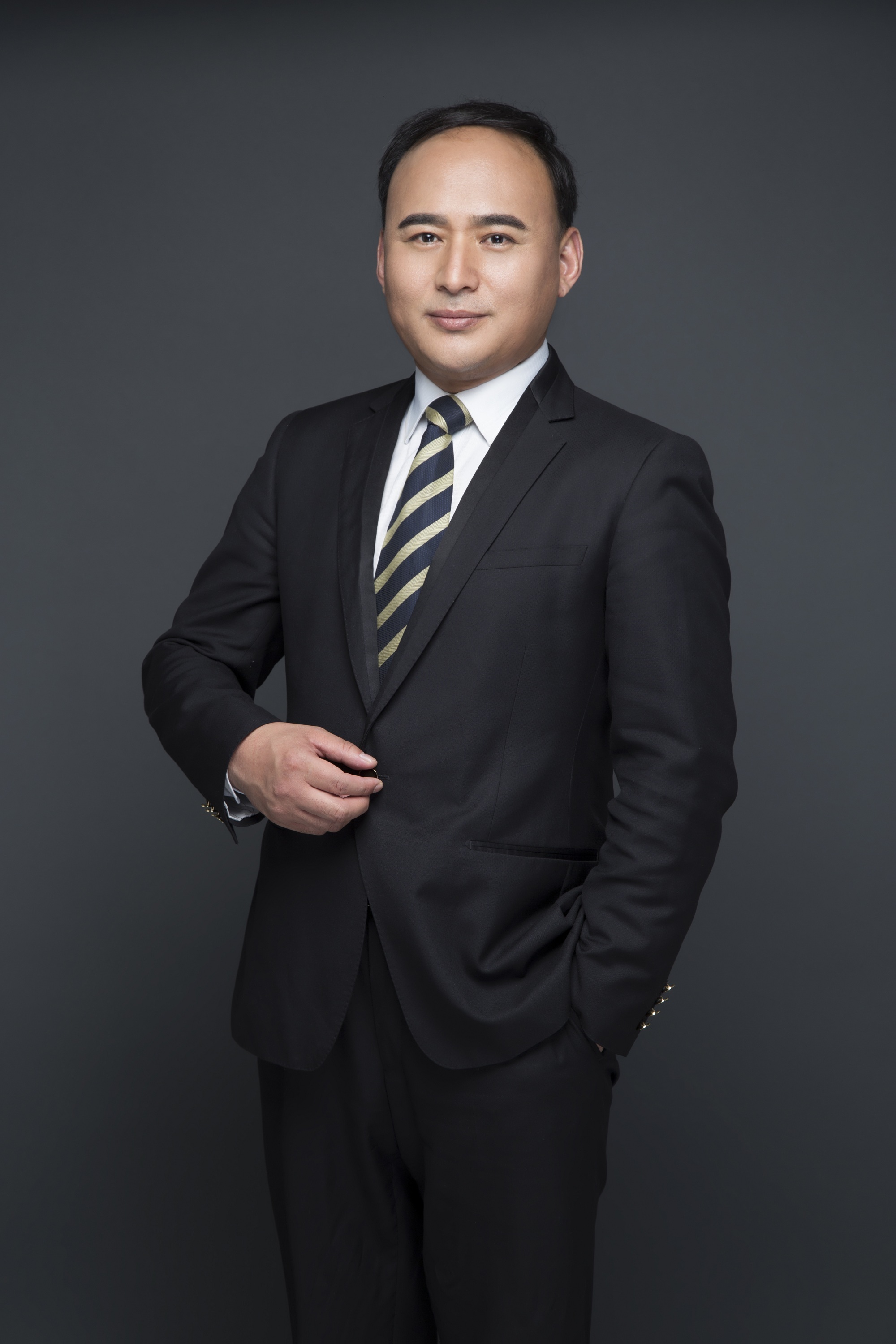 汤桓威 包装与印刷设计负责人